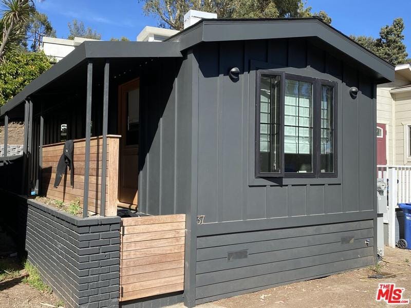 37 Paradise Cv, Malibu, CA 90265  MLS# 23-334784 for Sale