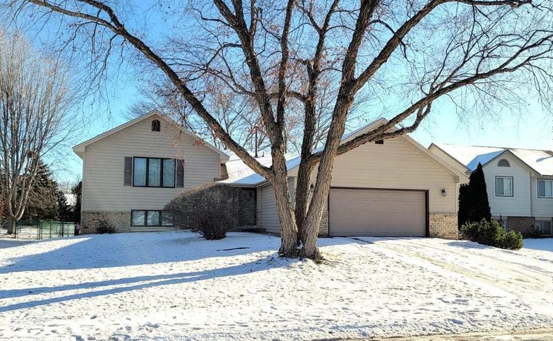 8818 Loch Lomond Blvd, Brooklyn Park, MN 55443 - MLS 6476799 for Sale