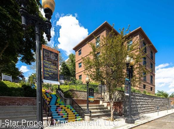 1208 Broad St - Bridgeport, CT 06604 - Home For Rent
