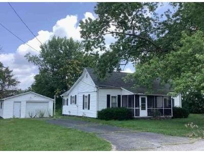 E Clay St for Sale