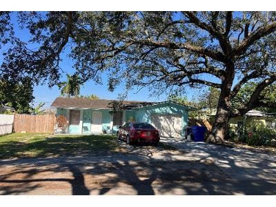 Hayes St for Sale
