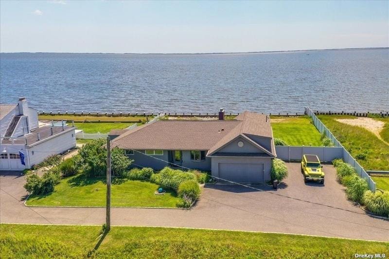 Patchogue, Suffolk County, NY Lakefront Property, Waterfront Property, House for sale Property ID: 417283290
