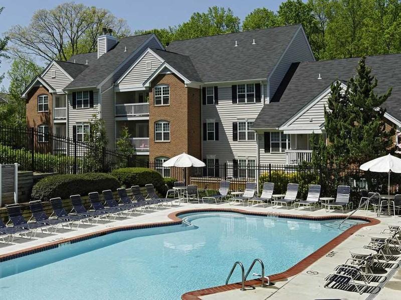 001-10604B  eaves Fairfax City for Sale