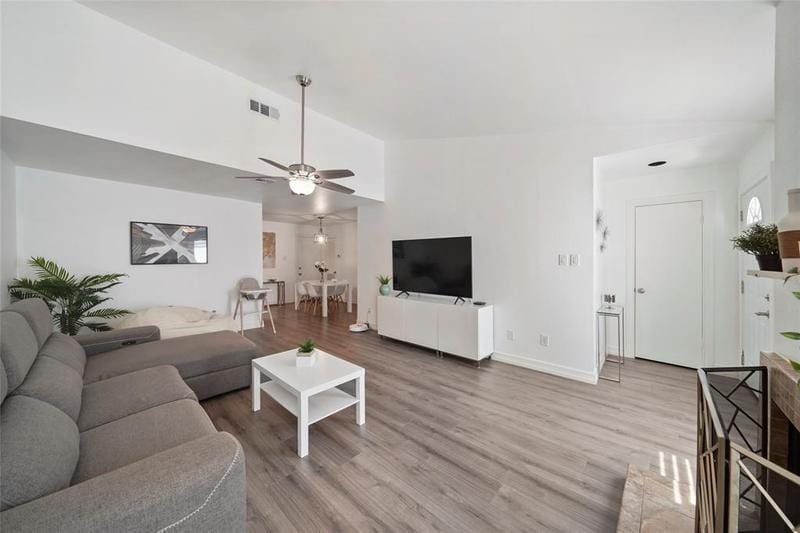 1201 Bering Dr Apt 64, HOUSTON, TX 77057 for Sale