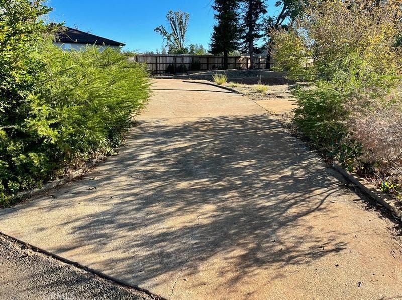 696 Camellia Dr, Paradise, CA 95969 - MLS SN23183475 for Sale