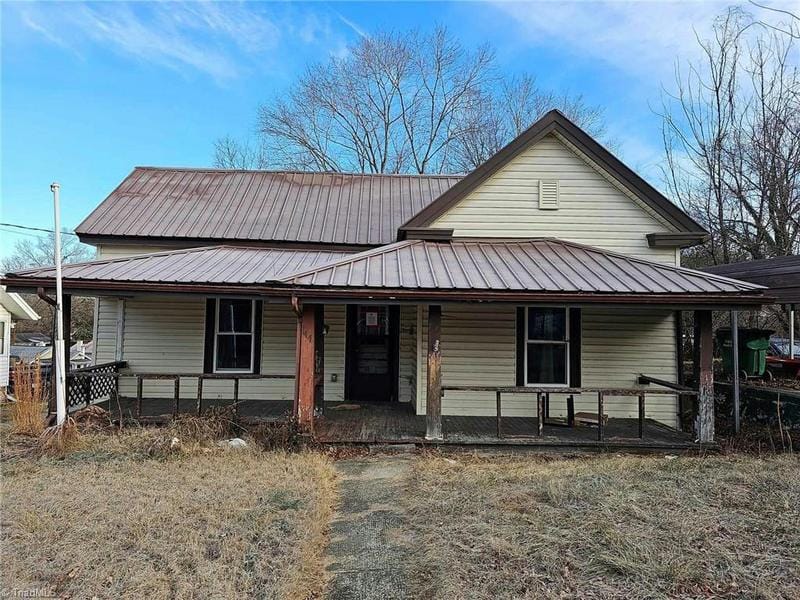 144 ORCHARD ST, Mount Airy, NC 27030 Single Family Residence For Sale  MLS# 1129981