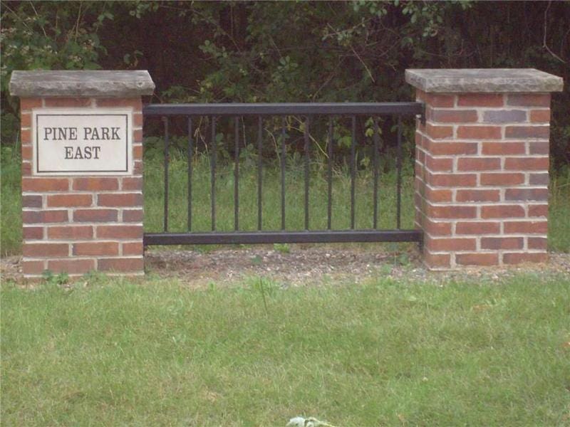 1601 PINE PARK DR, Eau Claire, WI 54701 Single Family Residence For Sale  MLS# 1546910