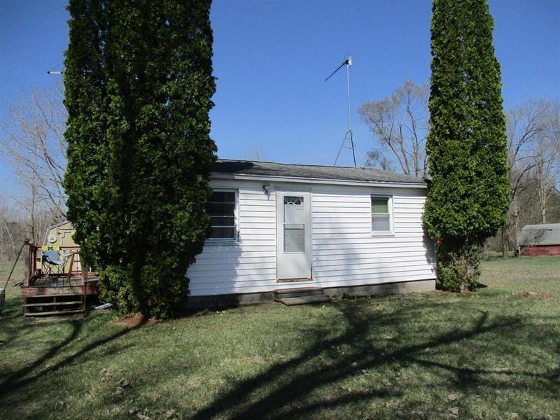 885 & 891 N Warner, Sumner Twp, MI 48889  MLS# 79080010321 for Sale