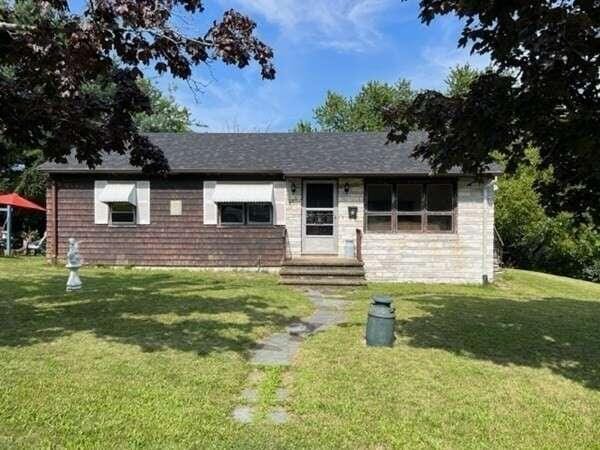 271 Bailey St, Fall River, MA 02724  607249027 for Sale