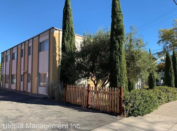 37 El Rose Drive - Petaluma, CA 94952 - Home For Rent