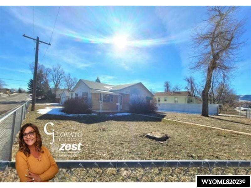 1703 S MCKINLEY ST, Casper, WY 82601 Single Family Residence For Sale  MLS# 20235958