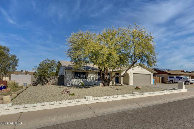 3848 W GRANDVIEW RD, Phoenix, AZ 85053 Single Family Residence For Sale  MLS# 6650325 for Rent