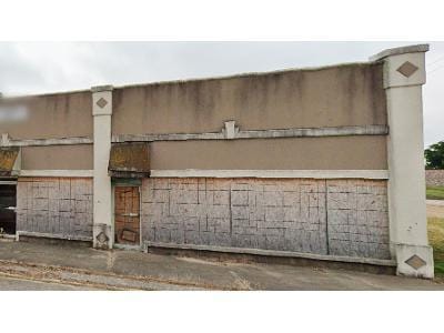 Ozark Ave N for Sale