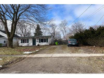 Oak Park Dr for Sale