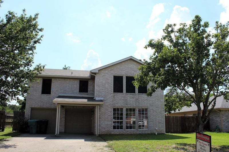 900 N Brents Ave, Sherman, TX 75090 - MLS 20450206