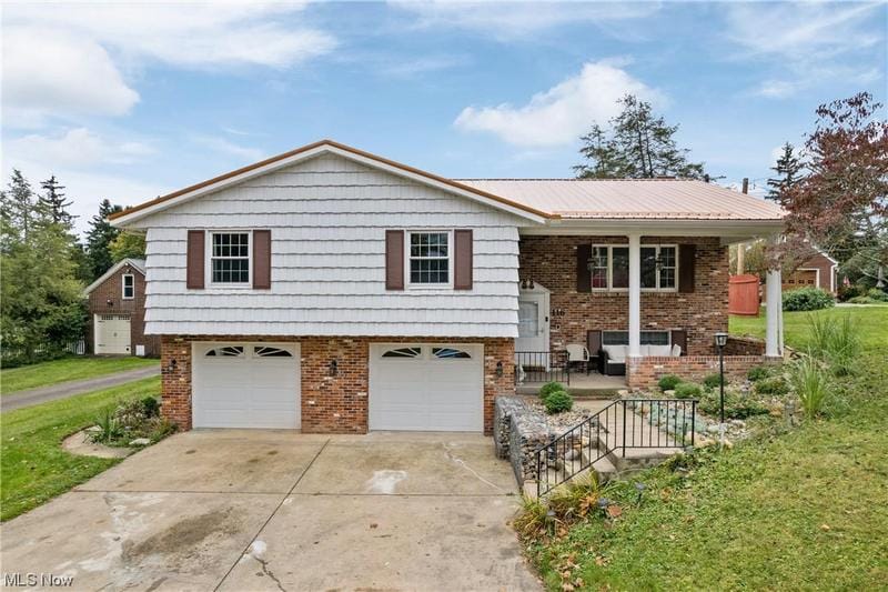 116 WALNUT AVE, St. Clairsville, OH 43950 Single Family Residence For Sale  MLS# 4497669