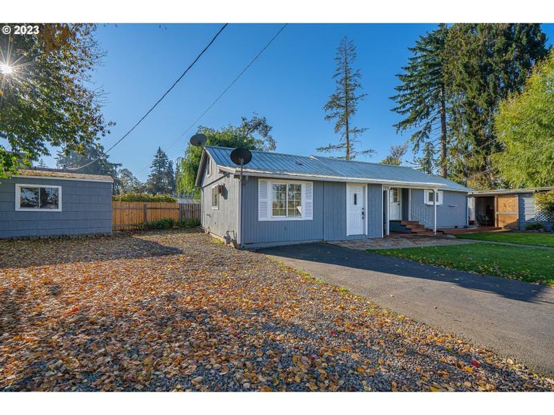 9272 NE HALLELUJAH DR, Salem OR 97305