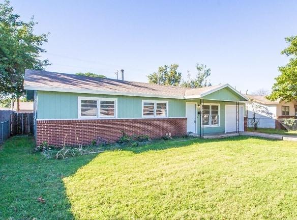 1921 73rd St - Lubbock, TX 79423 - Home For Rent