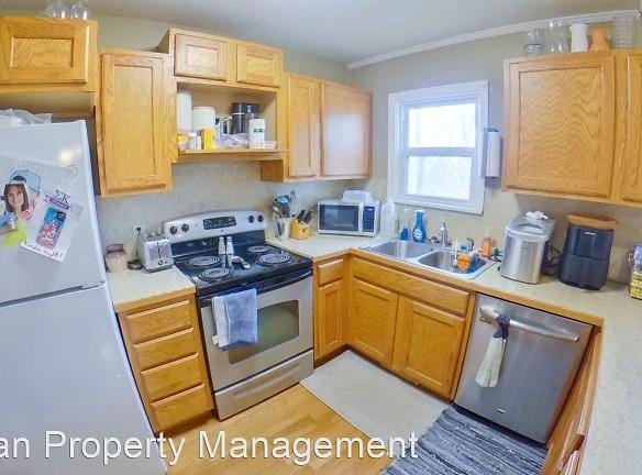 1835 Platt St - Manhattan, KS 66502 - Home For Rent