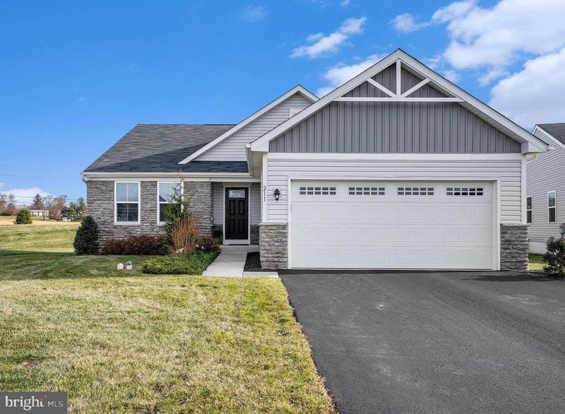 211 Steeplechase Ln, Pottstown, PA 19464  MLS# PAMC2090160 for Sale