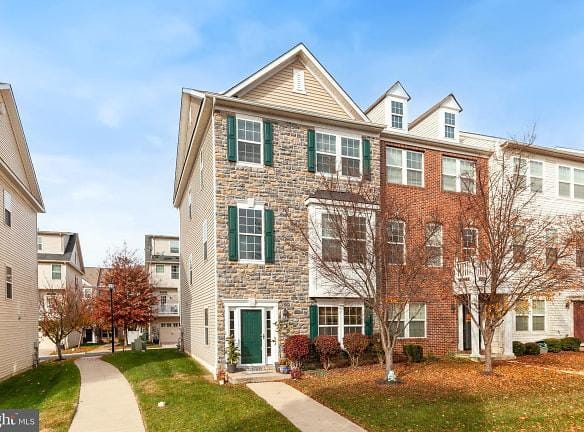 9328 Esplanade Ct - Owings Mills, MD 21117 - Home For Rent