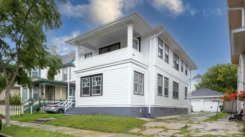 921 Grand Ave, Racine, WI 53403  612107903 for Sale
