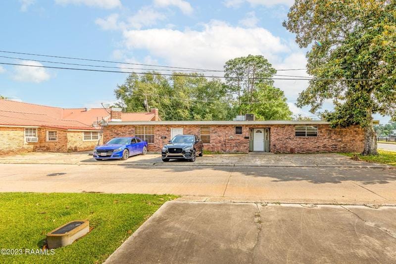 205 Cedar St, Franklin, LA 70538  MLS# 23009987 for Sale