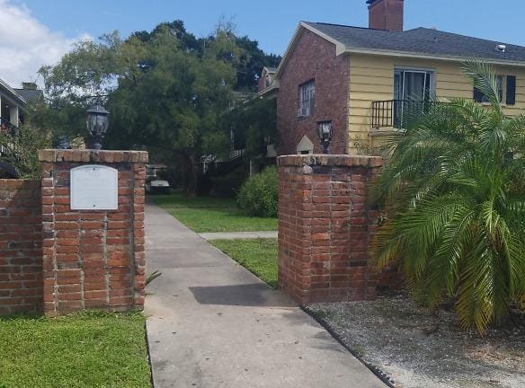 Arbors At Belleair Apartments - 2230 Nursery Rd - Clearwater, FL Apartments for Rent