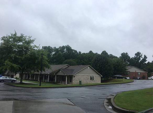 Creekstone Apartments - 1300 Merchants Dr - Dallas, GA Apartments for Rent