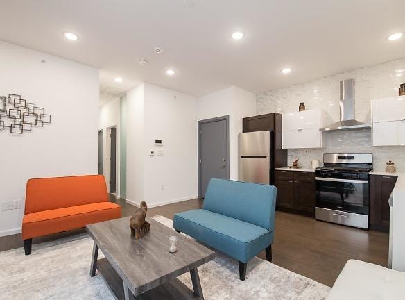 1525 N 7th St unit 5 - Philadelphia, PA 19122 - Home For Rent