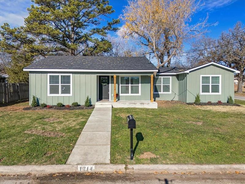 1214 N Lamb St, Bowie, TX 76230 for Sale
