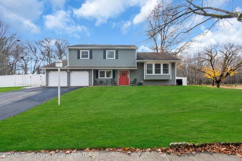 51 Sandburg Dr, Marlboro Township, NJ 07746 - MLS 22332824 for Sale