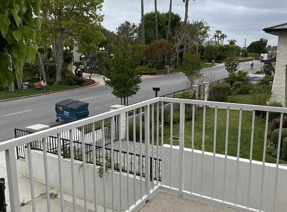 2291 Mesa Dr - Newport Beach, CA 92660 - Home For Rent