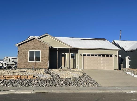 1421 Owl Creek Ave - Montrose, CO 81401 - Home For Rent