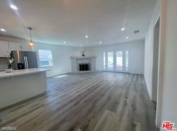7241 Donna Ave - Los Angeles, CA 91335 - Home For Rent