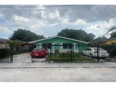 852 NW 109th St for Sale