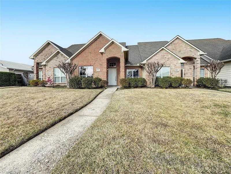 1806 Leisure Ct, Pasadena, TX 77504 for Sale