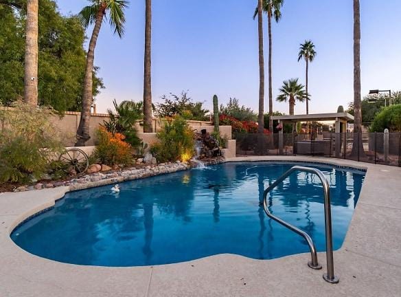 7386 E Paradise Dr - Scottsdale, AZ 85260 - Home For Rent
