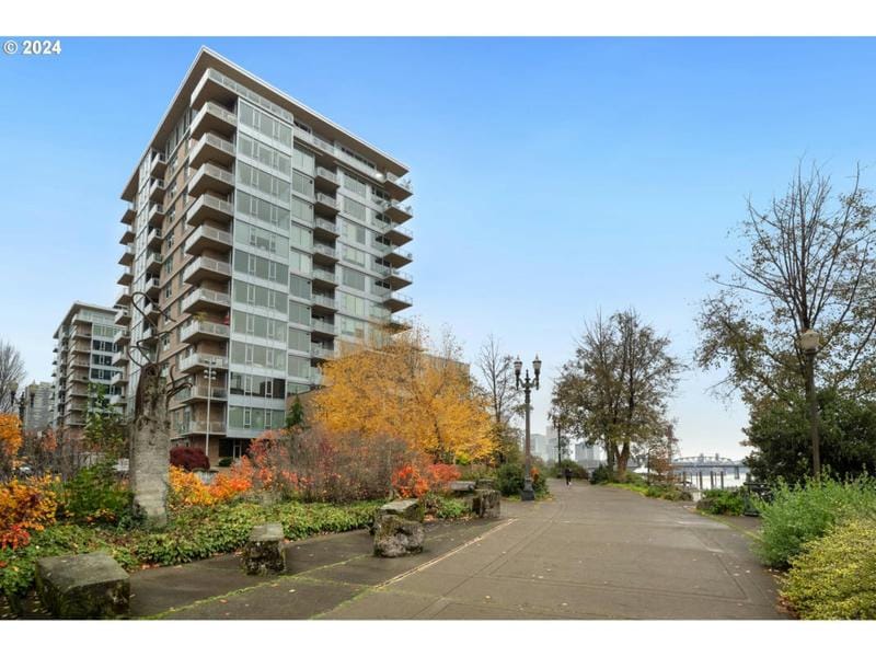 1920 S RIVER DR # E101, Portland, OR 97201 Condo/Townhouse For Sale  MLS# 24587791