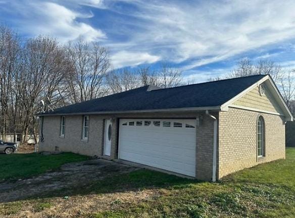 501 Smithfield St - New Castle, PA 16101 - Home For Rent