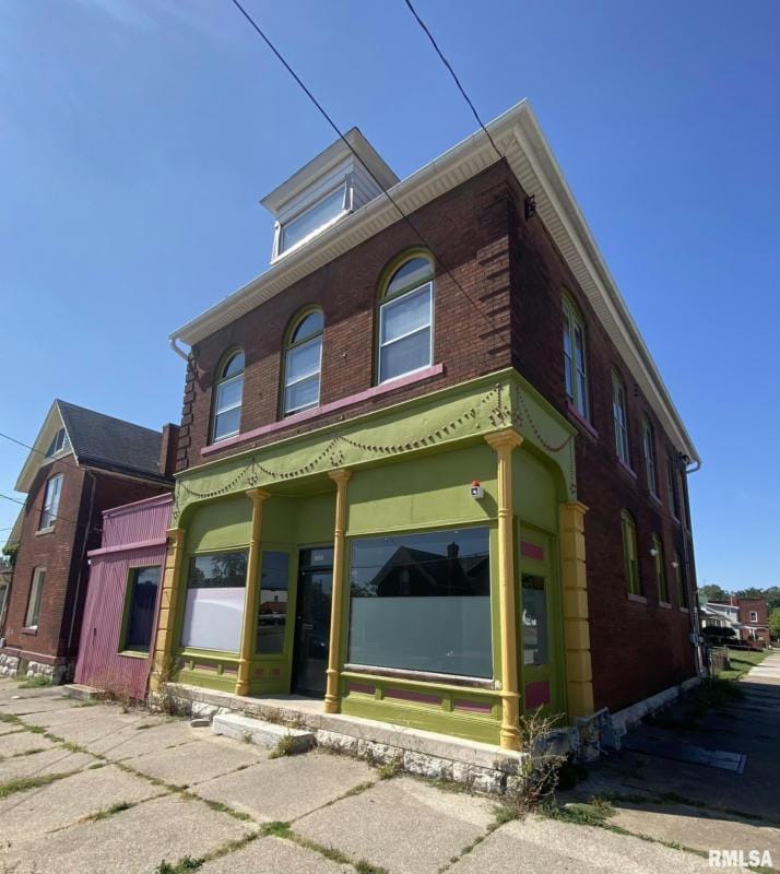 800 S 8TH ST, Quincy, IL 62301 Multi Family For Sale  MLS# CA1024988