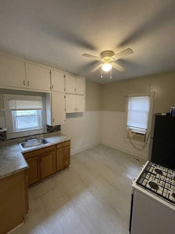 Newton, KS - Duplex - $595.00 Available April 2023  214 W 1St St for Sale