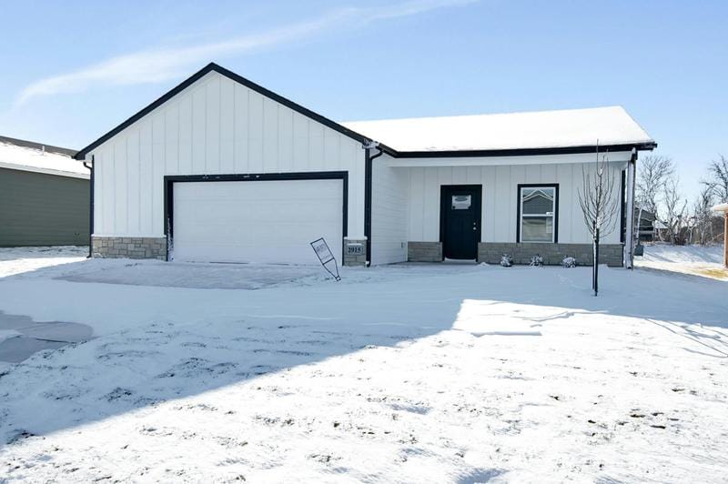 2915 E HIGHRIDGE ST, Park City, KS 67219 Single Family Residence For Sale  MLS# 626426