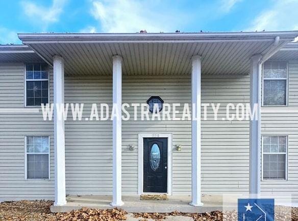 223 Barr Rd unit b - Grain Valley, MO 64029 - Home For Rent