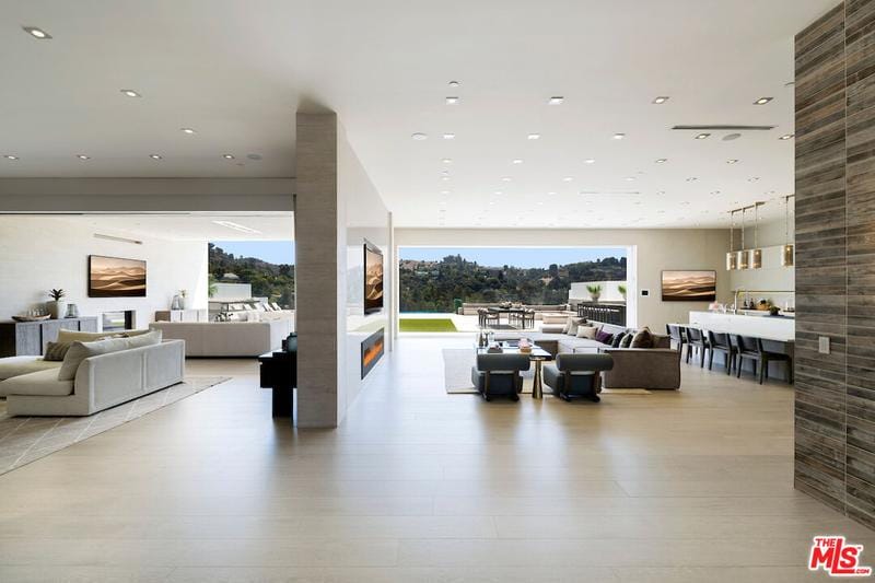 2620 Wallingford Drive, Beverly Hills, CA 90210 for Rent
