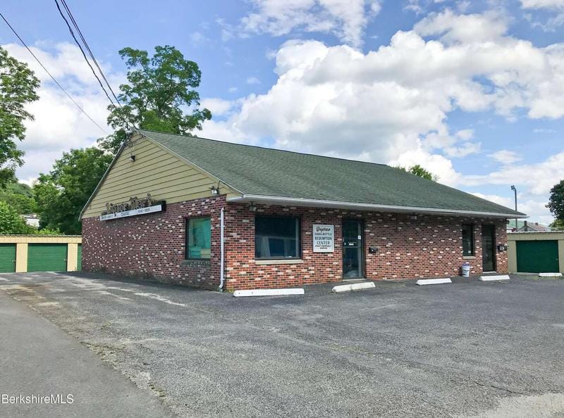 35 Canal St, Lee, MA 01238  620255445 for Rent