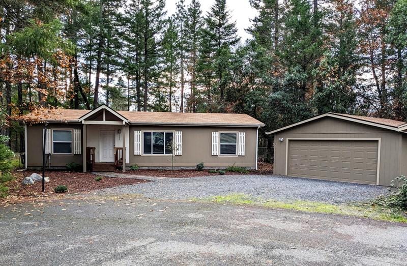 157 Enchanted Way, Cave Junction, OR 97523 - MLS 220165997 for Sale