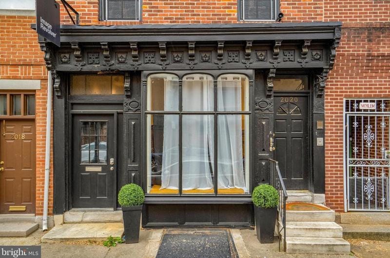 2020 South St #1F, Philadelphia, PA 19146 - MLS PAPH2230334 for Sale