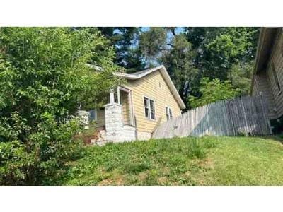 Mount Vernon Ave for Sale