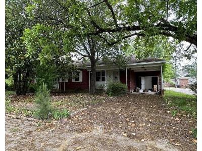 S Forsyth Countys St for Sale
